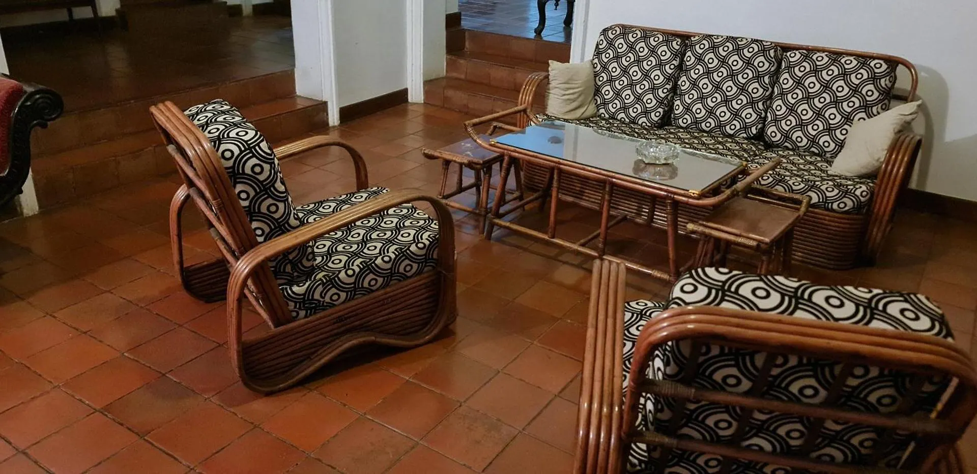Wagi Villa & Hostel 